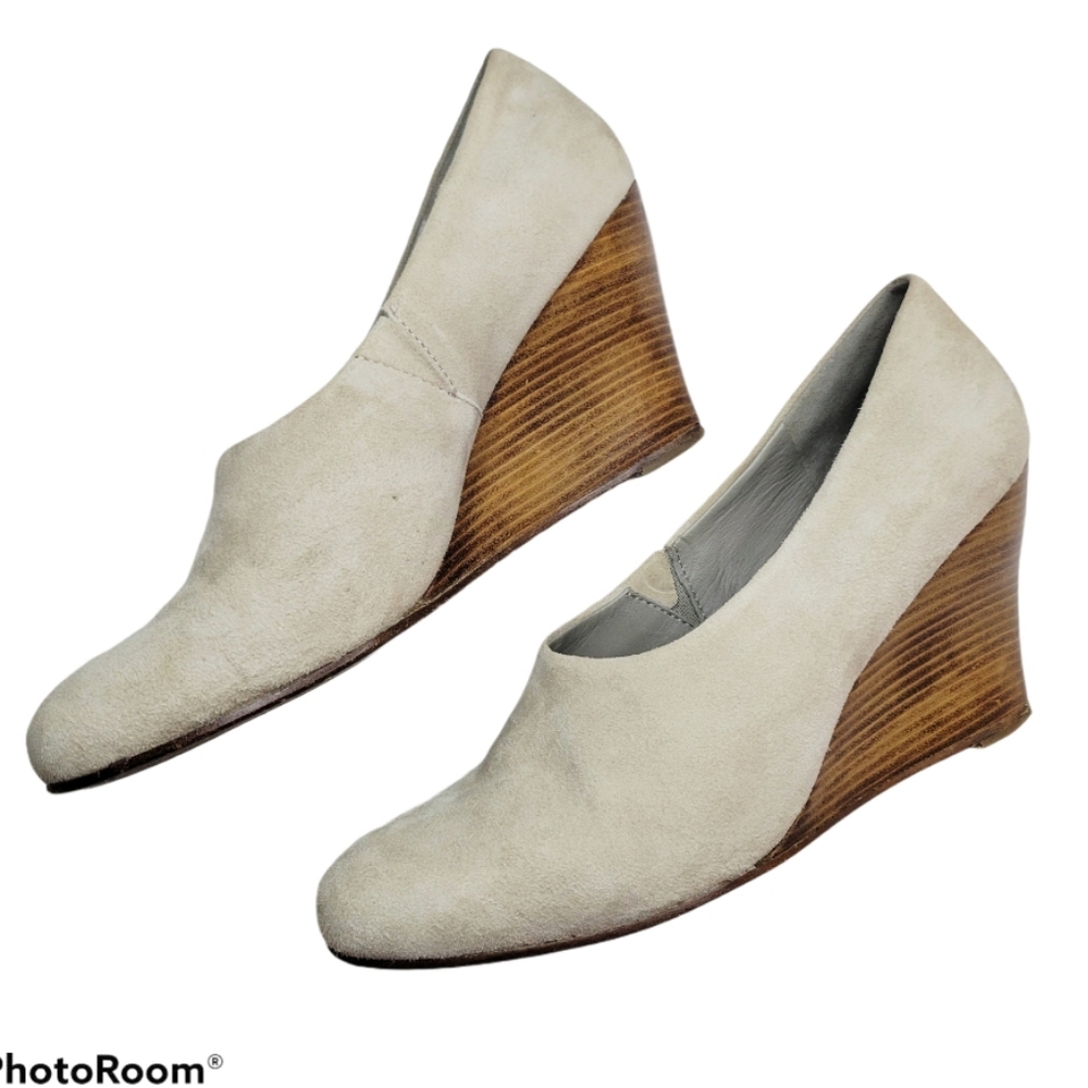 Eileen Fisher suede wedges size 9